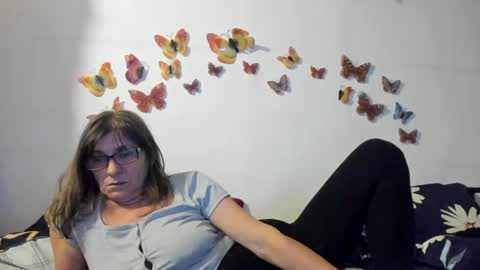 Snapshot of badgg chatting on 01-03-25, 07:29 Gina online show from 01-03-25, 07:29