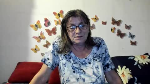 Snapshot of badgg chatting on 01-09-25, 05:11 Gina online show from 01-09-25, 05:11