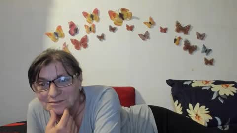 Snapshot of badgg chatting on 01-29-25, 03:47 Gina online show from 01-29-25, 03:47
