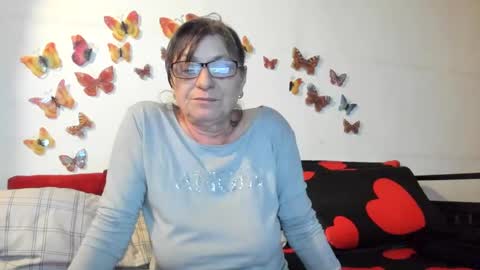 Snapshot of badgg chatting on 02-16-25, 05:26 Gina online show from 02-16-25, 05:26