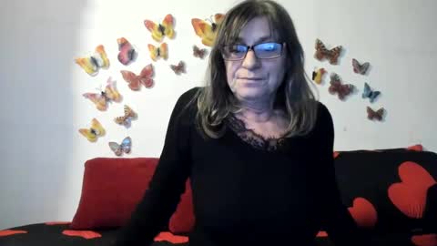 Snapshot of badgg chatting on 02-21-25, 03:32 Gina online show from 02-21-25, 03:32