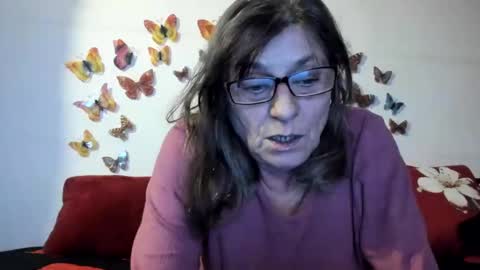 Snapshot of badgg chatting on 02-28-25, 04:42 Gina online show from 02-28-25, 04:42