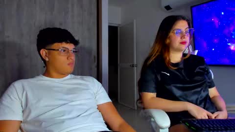 Snapshot of badgyal_ chatting on 04-10-26, 09:36 Beck and Rick online show from 04-10-26, 09:36