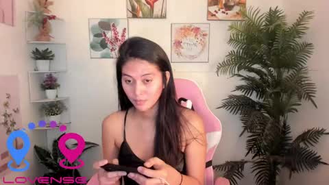 Snapshot of badjao_girl chatting on 04-19-26, 06:43 Joshaine online show from 04-19-26, 06:43