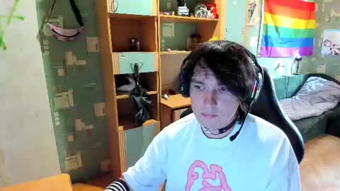 Snapshot of badmanich chatting on 07-24-26, 12:03 Victor online show from 07-24-26, 12:03