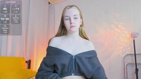 Snapshot of bae_cake_ chatting on 04-20-26, 04:54 Alice online show from 04-20-26, 04:54