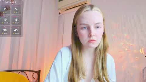 Snapshot of bae_cake_ chatting on 04-22-26, 08:21 Alice online show from 04-22-26, 08:21