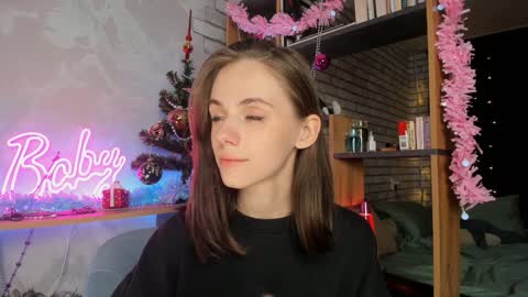 Snapshot of baenova chatting on 12-28-24, 11:05 Molly links in bio online show from 12-28-24, 11:05