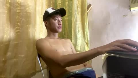 Snapshot of baggage00 chatting on 04-07-26, 06:58 baggage00 online show from 04-07-26, 06:58