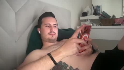 Snapshot of bagvag0 chatting on 05-04-26, 10:22 bagvag0 online show from 05-04-26, 10:22