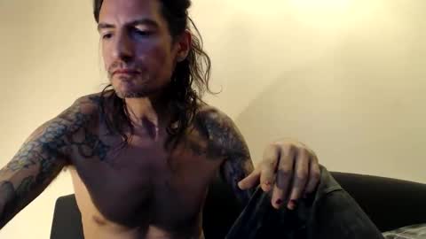 Bailey online show from 10-18-25, 01:52