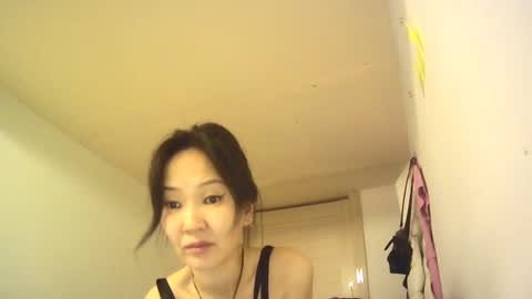 Snapshot of bailliy chatting on 02-14-25, 12:51 bailliy online show from 02-14-25, 12:51