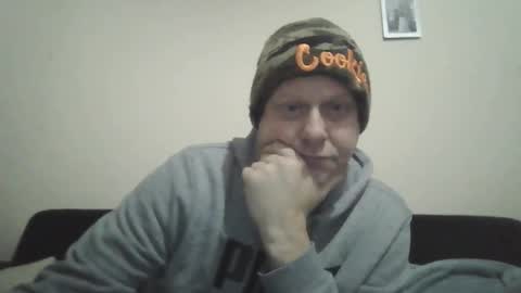 Snapshot of ballzrockwell chatting on 02-18-25, 11:33 ballzrockwell online show from 02-18-25, 11:33