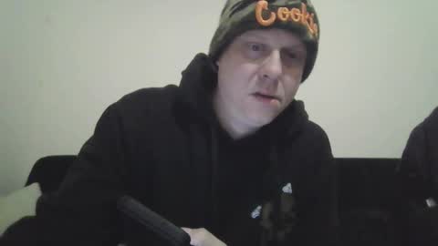 Snapshot of ballzrockwell chatting on 02-21-25, 11:44 ballzrockwell online show from 02-21-25, 11:44