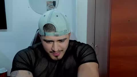 Andres -  online show from 12-16-25, 01:32