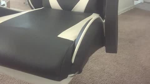 Snapshot of bam10inch chatting on 05-20-26, 04:24 b online show from 05-20-26, 04:24