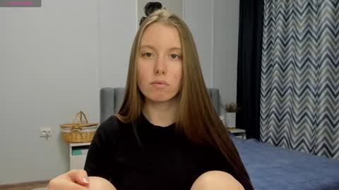 Kira online show from 12-09-24, 02:45