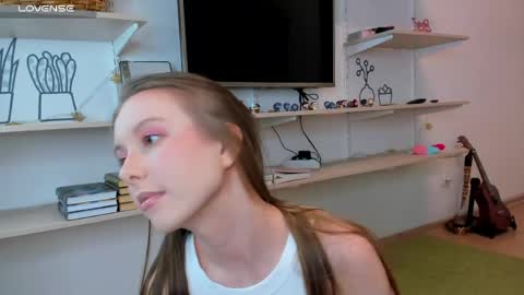 Snapshot of bam_bi chatting on 03-13-26, 05:47 Kira online show from 03-13-26, 05:47