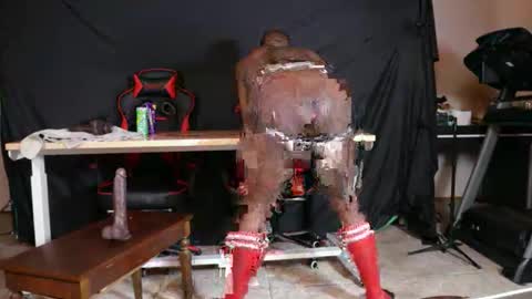 Snapshot of bamaboichrisxxx chatting on 12-18-25, 12:38 CHRIS GEKKO online show from 12-18-25, 12:38