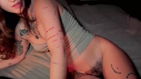 Snapshot of bambi______ chatting on 12-13-24, 12:31 fae online show from 12-13-24, 12:31