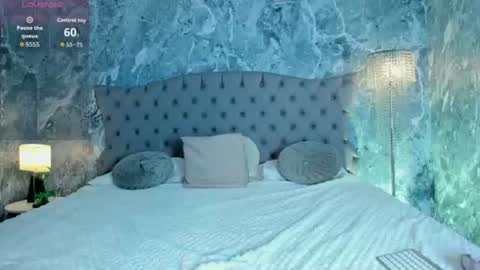 Snapshot of bambi_cutee chatting on 06-18-26, 02:23 Ariana online show from 06-18-26, 02:23