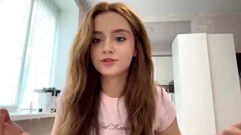 Snapshot of bambiculnane chatting on 07-09-26, 02:10 Lola online show from 07-09-26, 02:10