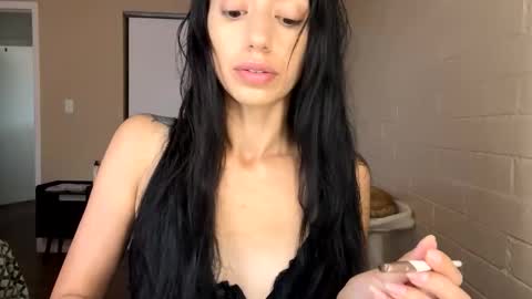 Snapshot of bambii_petite chatting on 04-10-26, 05:50 bambii_petite online show from 04-10-26, 05:50