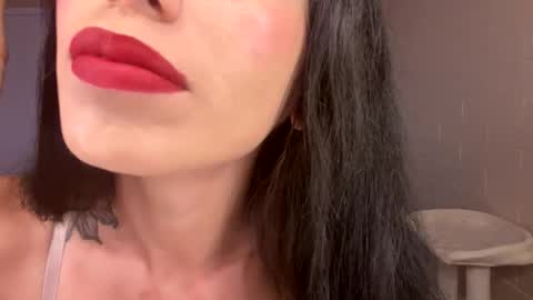 Snapshot of bambii_petite chatting on 04-14-26, 09:21 bambii_petite online show from 04-14-26, 09:21