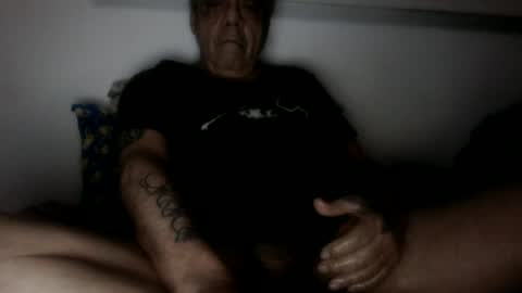 Snapshot of bambino6060 chatting on 06-12-26, 12:04 bambino6060 online show from 06-12-26, 12:04