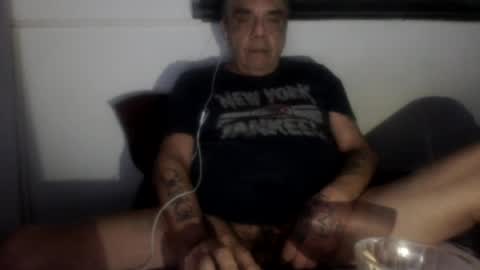 Snapshot of bambino6060 chatting on 08-03-26, 05:17 bambino6060 online show from 08-03-26, 05:17