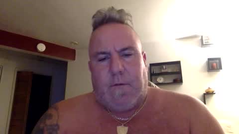 banana5289 online show from 11-19-25, 04:01