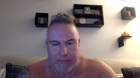 banana5289 online show from 11-26-25, 07:48