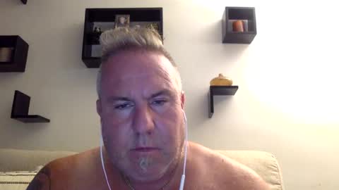 Snapshot of banana5289 chatting on 07-04-26, 10:54 banana5289 online show from 07-04-26, 10:54