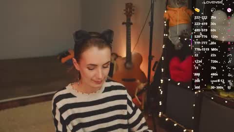 Ellen and  online show from 11-06-25, 08:37