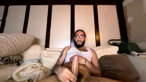 Snapshot of bandzz2333 chatting on 04-16-26, 08:59 bandzz2333 online show from 04-16-26, 08:59