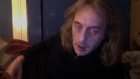 Snapshot of bangintoleather chatting on 12-30-24, 02:31 bangintoleather online show from 12-30-24, 02:31