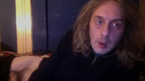 Snapshot of bangintoleather chatting on 02-25-25, 02:25 bangintoleather online show from 02-25-25, 02:25