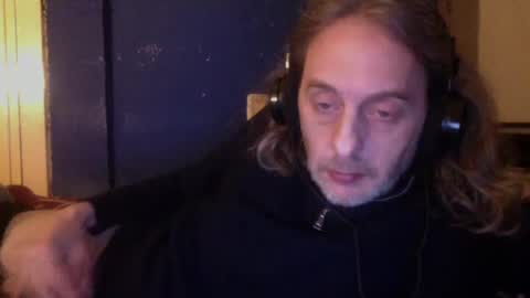 Snapshot of bangintoleather chatting on 03-03-25, 12:59 bangintoleather online show from 03-03-25, 12:59