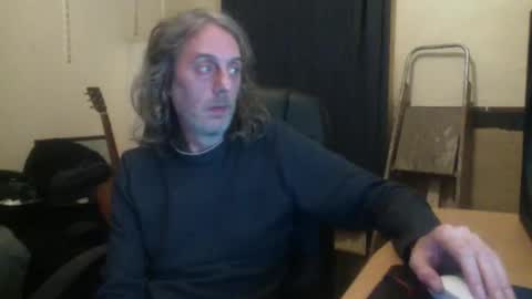 Snapshot of bangintoleather chatting on 10-10-25, 02:10 bangintoleather online show from 10-10-25, 02:10