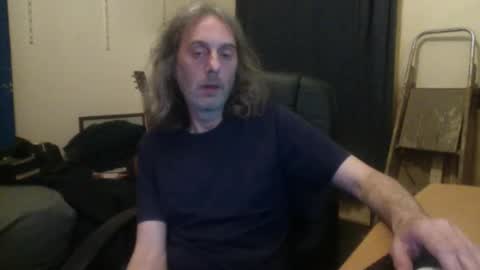 Snapshot of bangintoleather chatting on 10-13-25, 01:16 bangintoleather online show from 10-13-25, 01:16