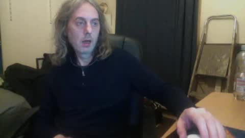 Snapshot of bangintoleather chatting on 12-15-25, 01:54 bangintoleather online show from 12-15-25, 01:54