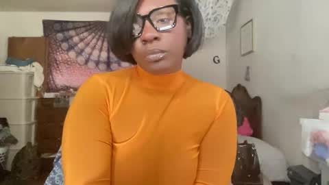 Snapshot of bankofchell chatting on 04-13-26, 08:47 Chelly online show from 04-13-26, 08:47