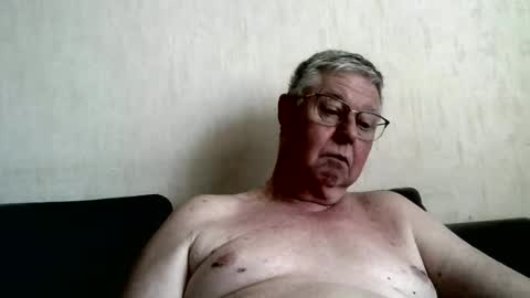 Snapshot of baratch chatting on 06-21-26, 11:13 baratch online show from 06-21-26, 11:13
