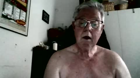 Snapshot of baratch chatting on 06-29-26, 06:52 baratch online show from 06-29-26, 06:52
