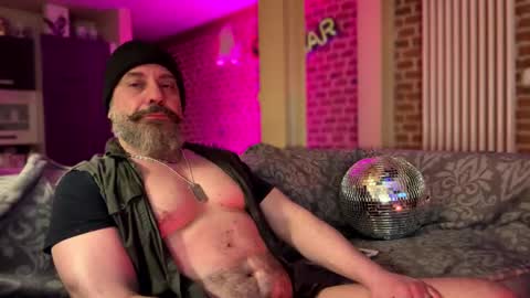 Military man 69 online show from 02-11-25, 01:41