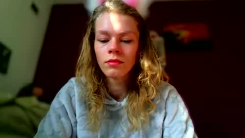 Snapshot of barbara53000 chatting on 09-23-25, 01:58 charliejones online show from 09-23-25, 01:58