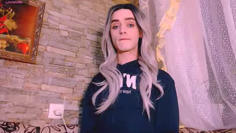 Snapshot of barbara_6_6_6 chatting on 09-24-25, 12:25 Barbara Blossom online show from 09-24-25, 12:25