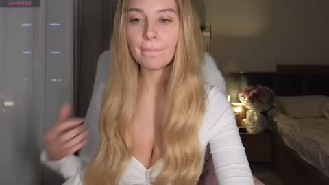 Snapshot of barbara_babe chatting on 11-29-25, 03:26 Barbara online show from 11-29-25, 03:26