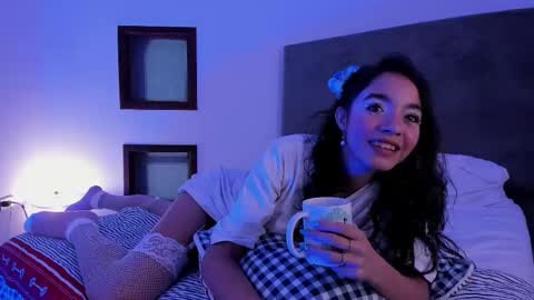 Snapshot of barbara_twerk chatting on 09-17-25, 10:22 Barbara online show from 09-17-25, 10:22