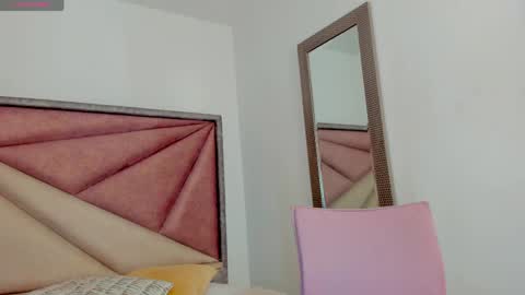 Snapshot of barbaraknox_ chatting on 04-24-26, 12:18 Barbara online show from 04-24-26, 12:18